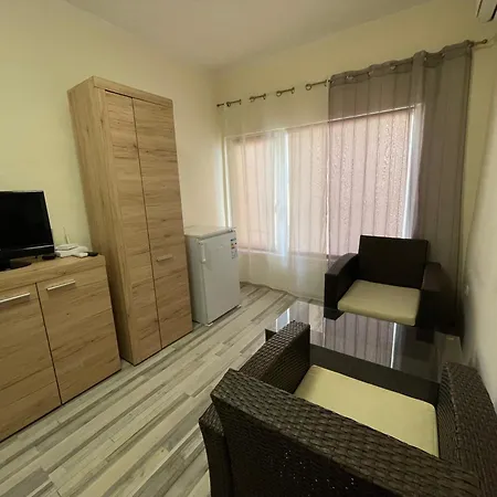 Lusi 5 * Burgas City